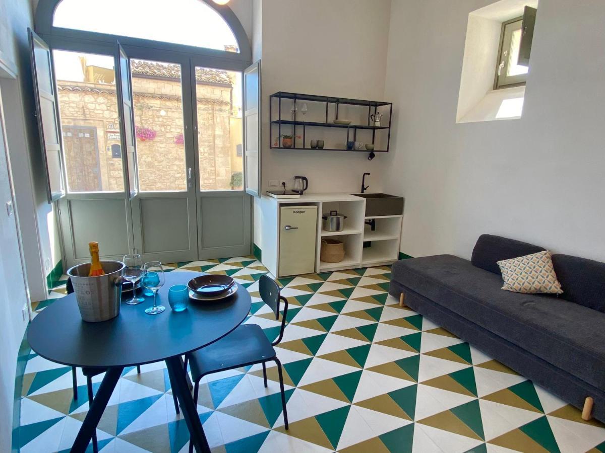 Super Giu Apartment Ragusa Luaran gambar